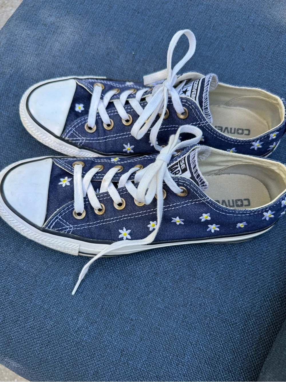 Converse Chuck Taylor All Star Daisy Print Sneakers - Picture 3 of 7
